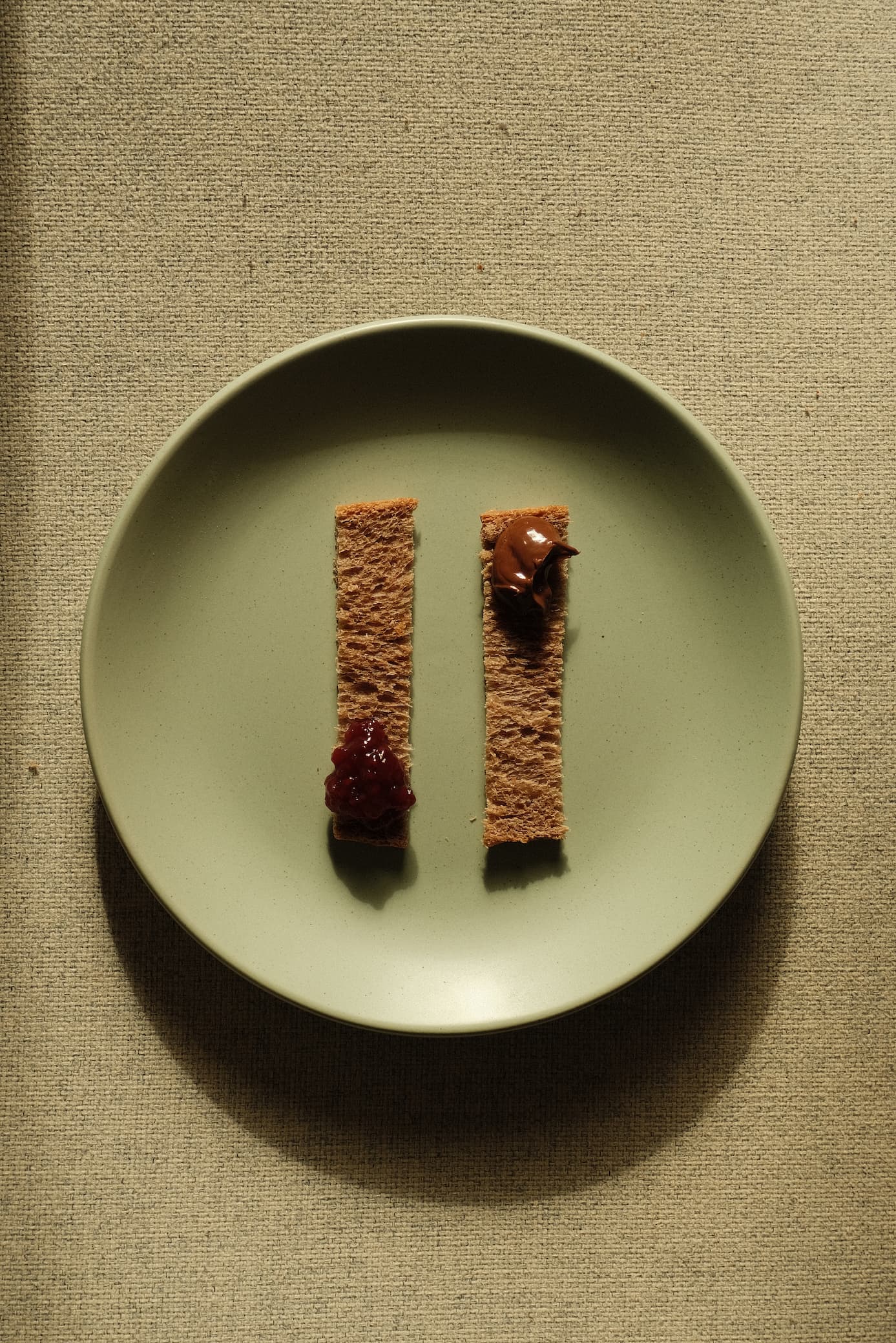 Hazelnut Brioche detail 7