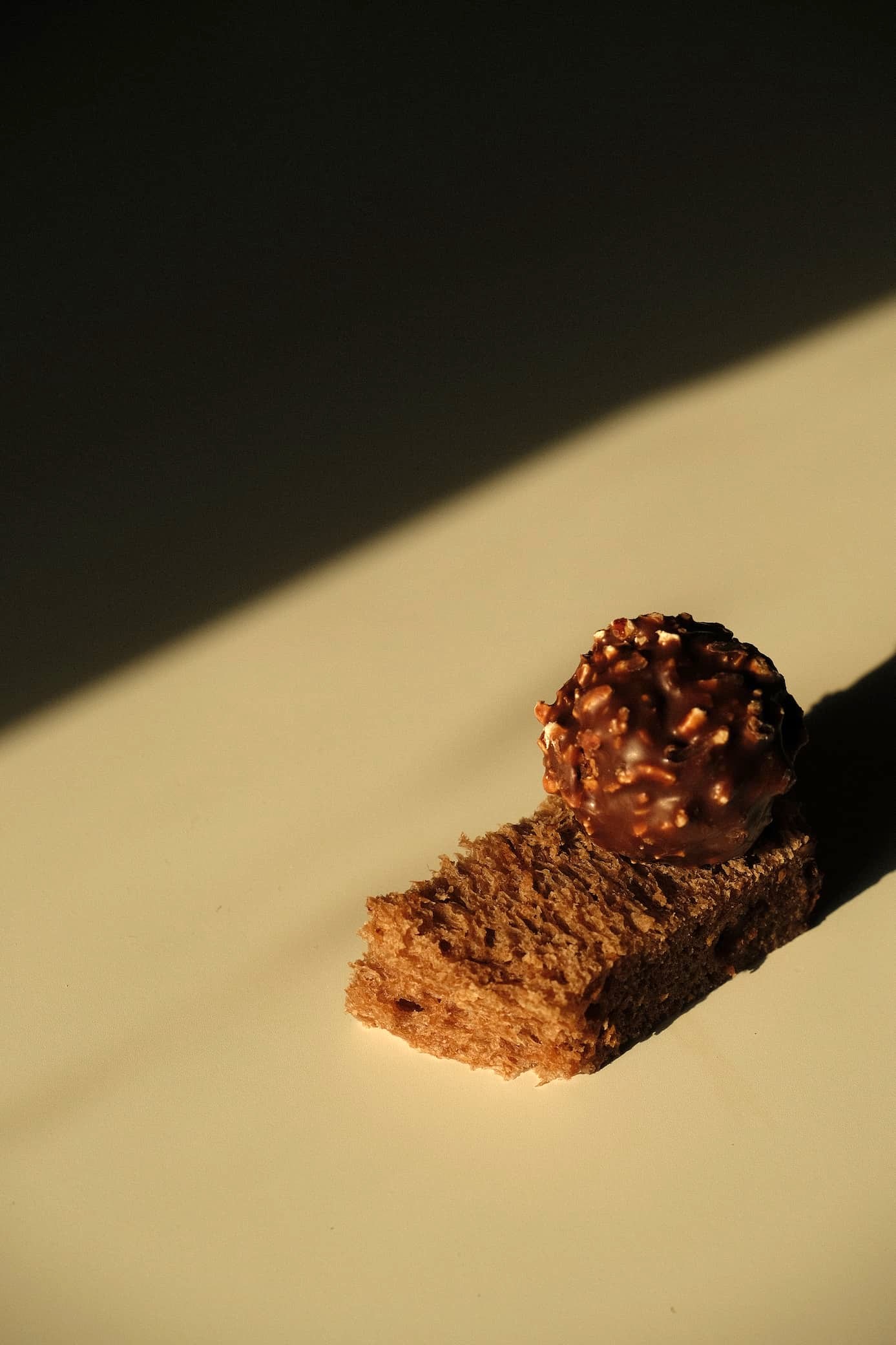 Hazelnut Brioche detail 9